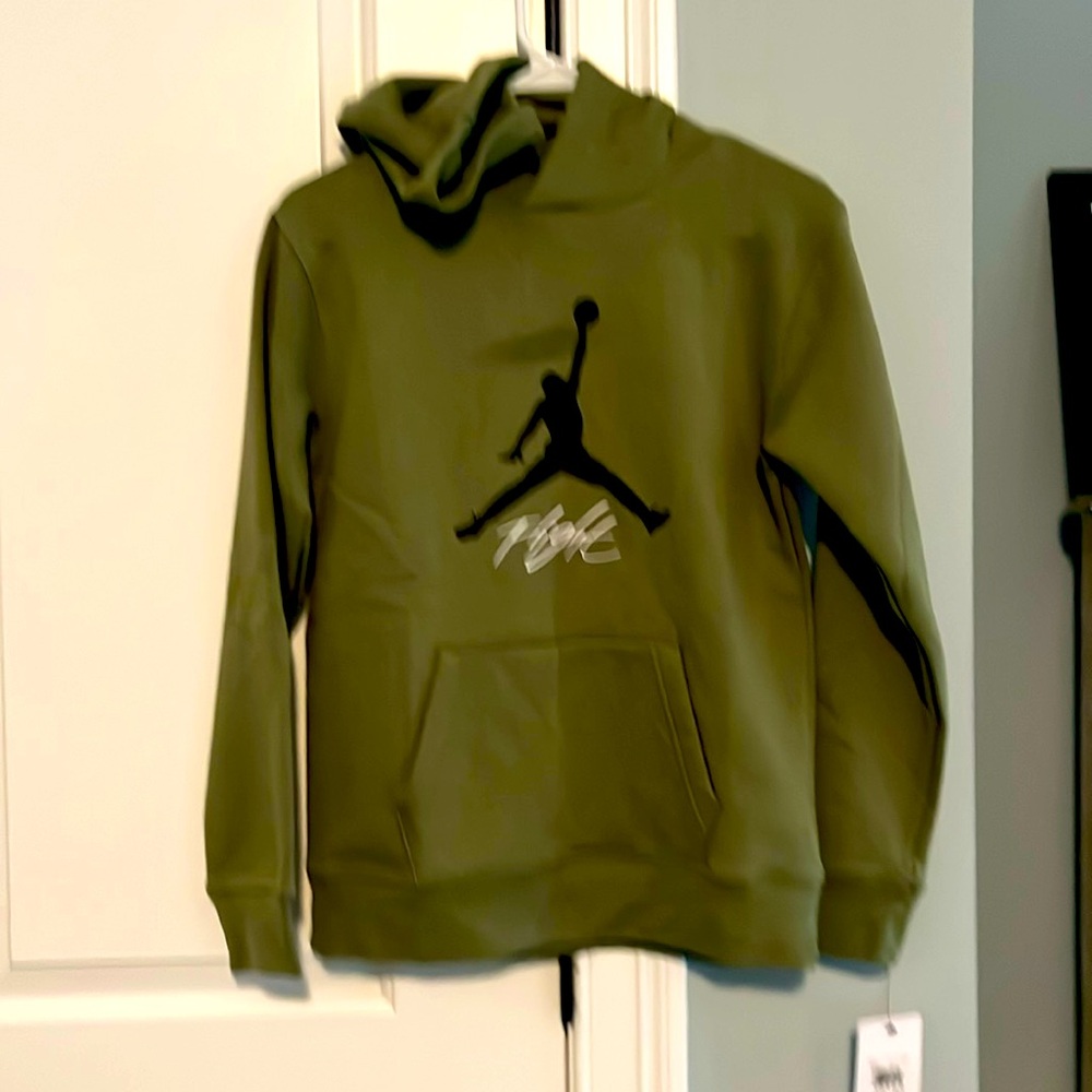 Michael Jordan Flight Lt Green hooded sweatshirt
Boys LG